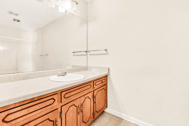 3434 Pembroke Rd, Clarksville, TN 37042