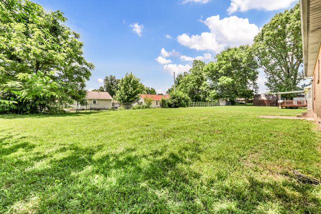 3434 Pembroke Rd, Clarksville, TN 37042