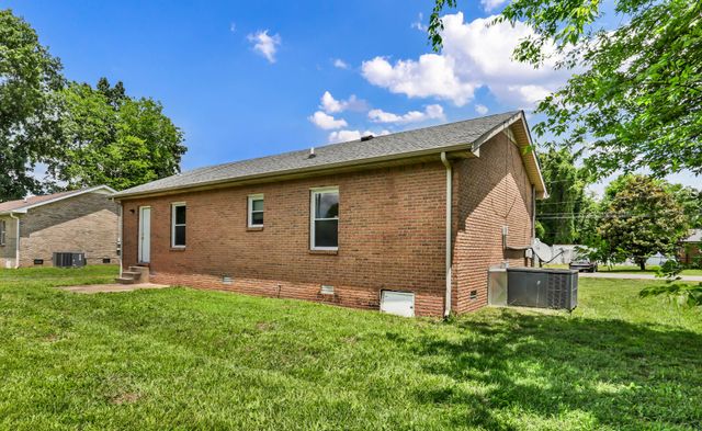 3434 Pembroke Rd, Clarksville, TN 37042
