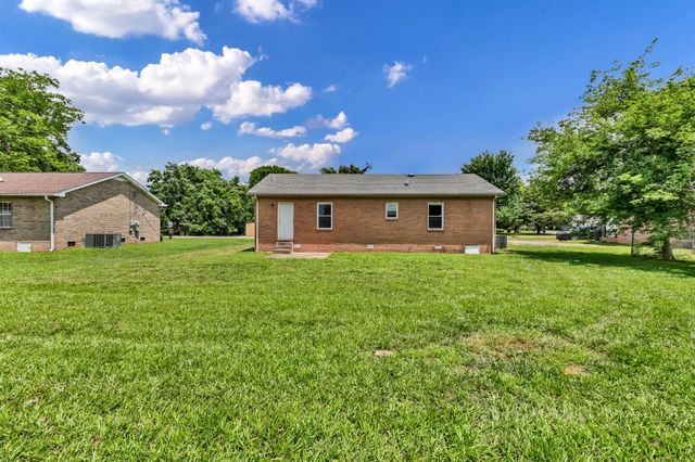 3434 Pembroke Rd, Clarksville, TN 37042