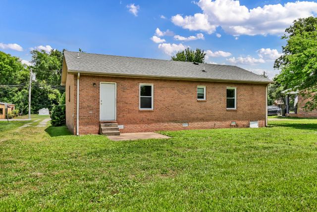 3434 Pembroke Rd, Clarksville, TN 37042
