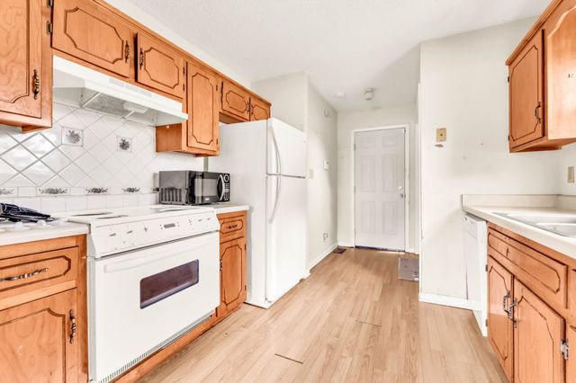 3434 Pembroke Rd, Clarksville, TN 37042