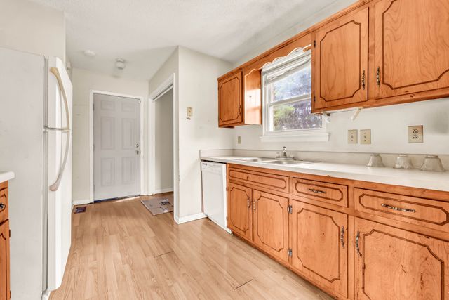 3434 Pembroke Rd, Clarksville, TN 37042