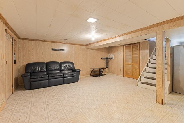 2673 Airport Road, Adrian, MI 49221