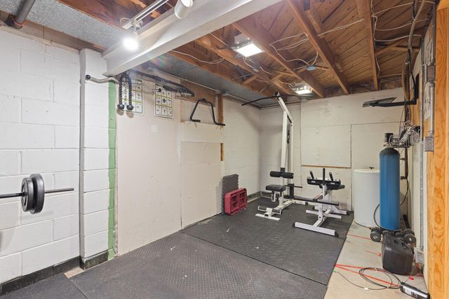 2673 Airport Road, Adrian, MI 49221