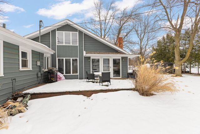 2673 Airport Road, Adrian, MI 49221