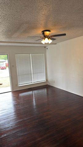 2225 Myrtlewood Drive, Dallas, TX 75232