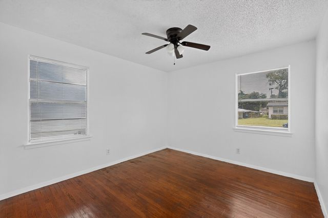 2225 Myrtlewood Drive, Dallas, TX 75232