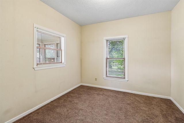 2202 S Union Street, Des Moines, IA 50315