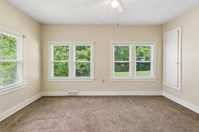 2202 S Union Street, Des Moines, IA 50315