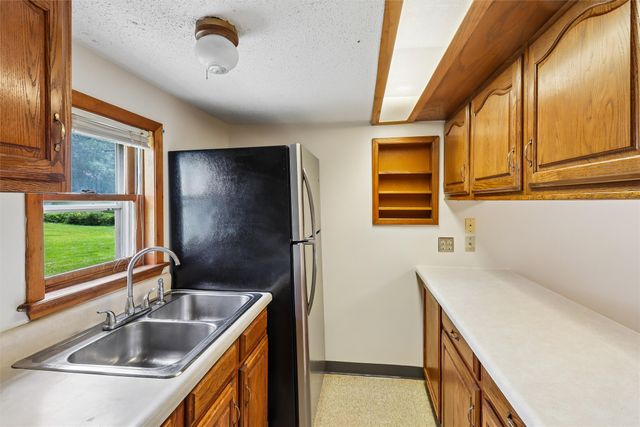 2202 S Union Street, Des Moines, IA 50315