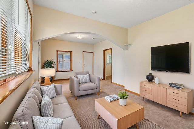 2202 S Union Street, Des Moines, IA 50315
