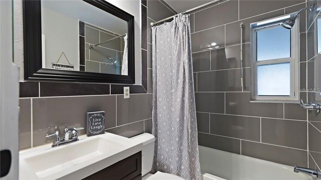 325 42ND AVENUE N, St Petersburg, FL 33703