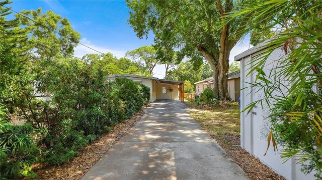 325 42ND AVENUE N, St Petersburg, FL 33703