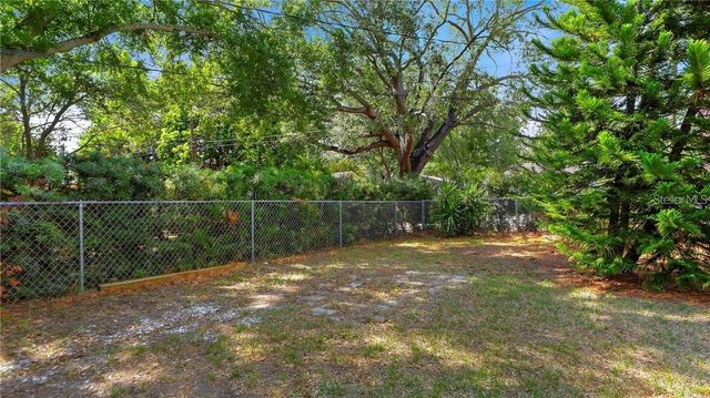 325 42ND AVENUE N, St Petersburg, FL 33703
