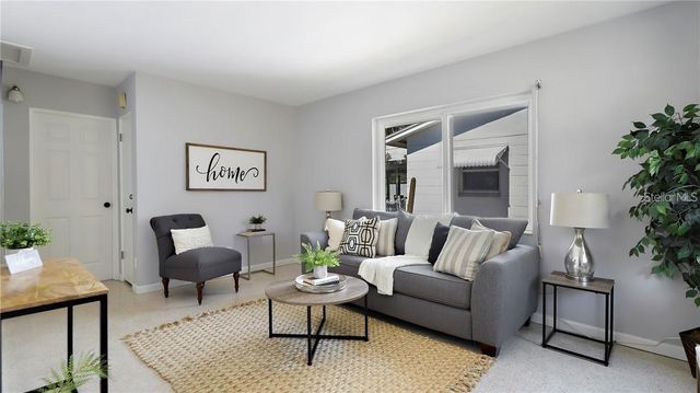 325 42ND AVENUE N, St Petersburg, FL 33703