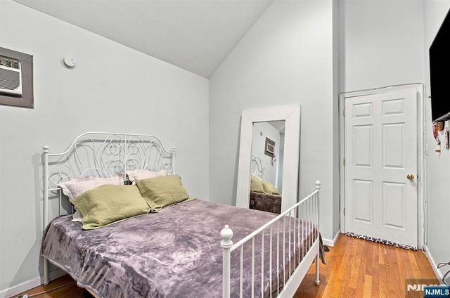67 Marne Street, Newark, NJ 07105
