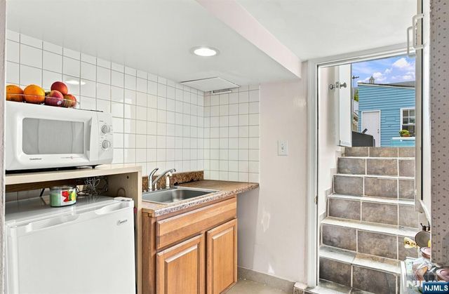 67 Marne Street, Newark, NJ 07105