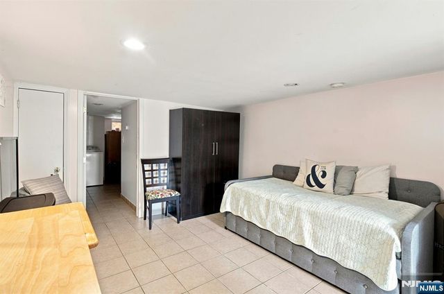 67 Marne Street, Newark, NJ 07105
