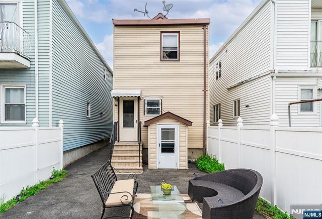 67 Marne Street, Newark, NJ 07105