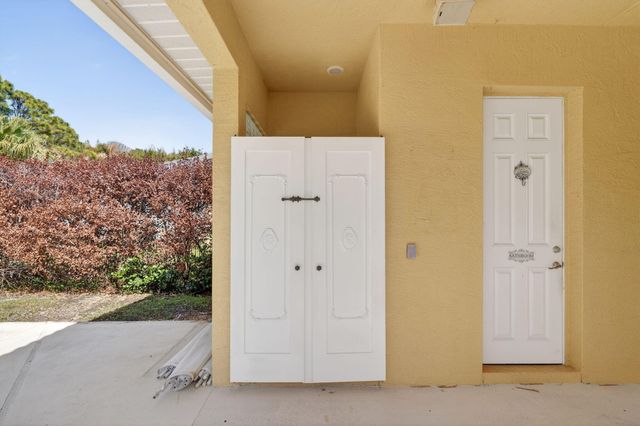 461 SE Pine Road, Port St. Lucie, Port St Lucie, FL 34984