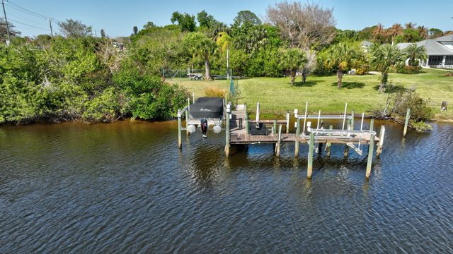 461 SE Pine Road, Port St. Lucie, Port St Lucie, FL 34984