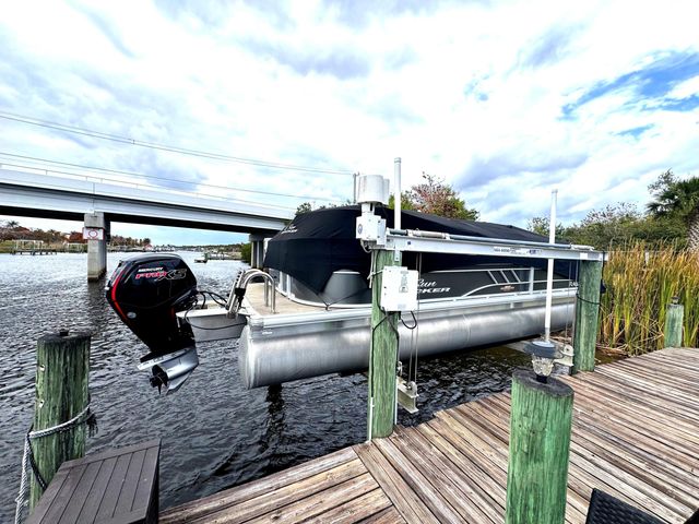 461 SE Pine Road, Port St. Lucie, Port St Lucie, FL 34984