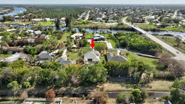 461 SE Pine Road, Port St. Lucie, Port St Lucie, FL 34984
