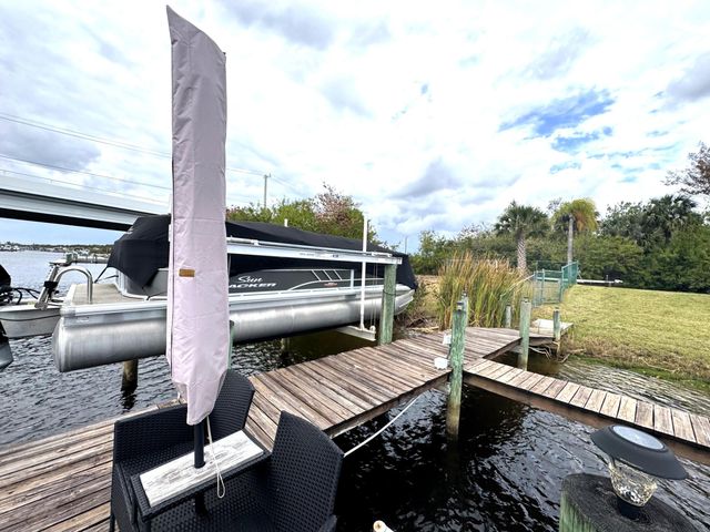 461 SE Pine Road, Port St. Lucie, Port St Lucie, FL 34984