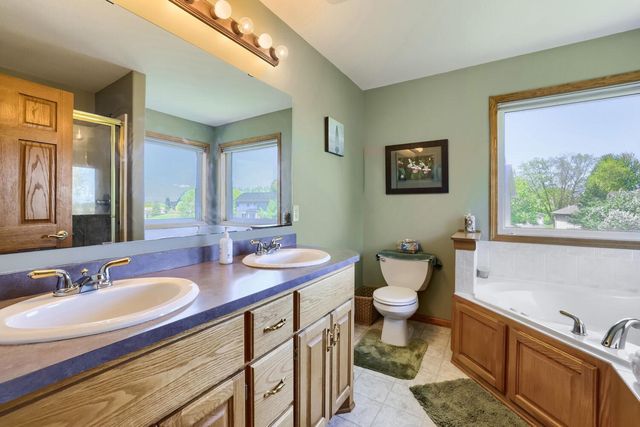 6612 210th Lane N, Forest Lake, MN 55025