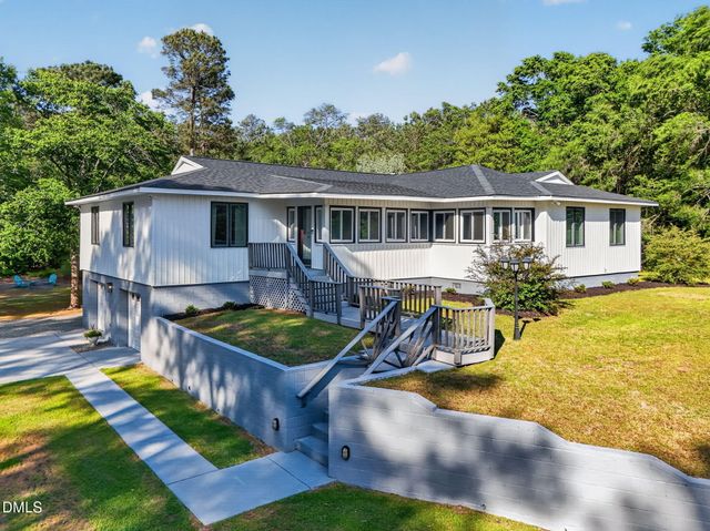 5363 Scottie Godwin Road, Wade, NC 28395