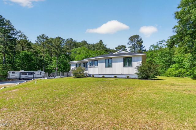 5363 Scottie Godwin Road, Wade, NC 28395