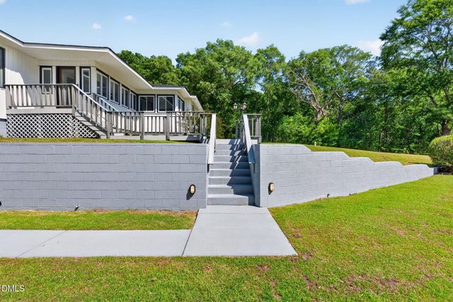 5363 Scottie Godwin Road, Wade, NC 28395