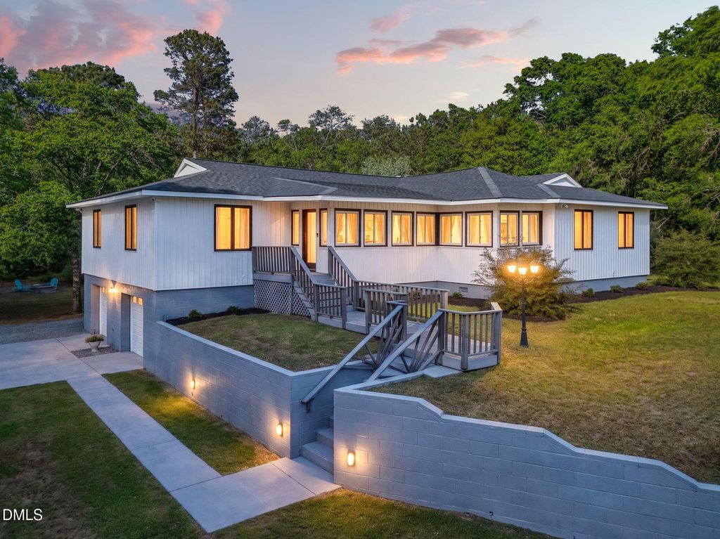 5363 Scottie Godwin Road, Wade, NC 28395