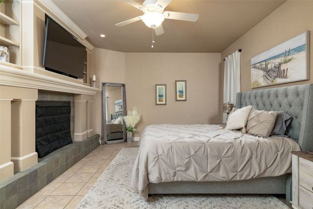 131 Lakeview Drive, Runaway Bay, TX 76426