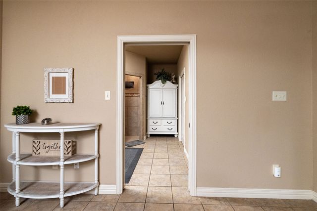 131 Lakeview Drive, Runaway Bay, TX 76426
