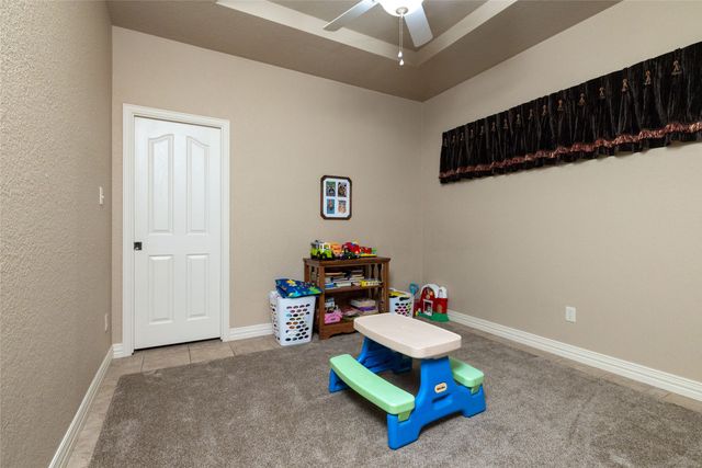 131 Lakeview Drive, Runaway Bay, TX 76426