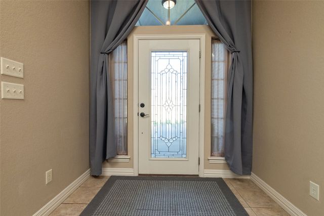 131 Lakeview Drive, Runaway Bay, TX 76426