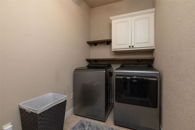 131 Lakeview Drive, Runaway Bay, TX 76426