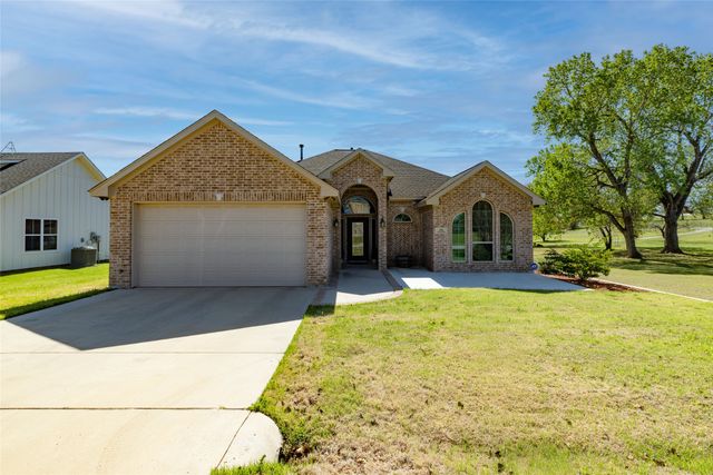 131 Lakeview Drive, Runaway Bay, TX 76426