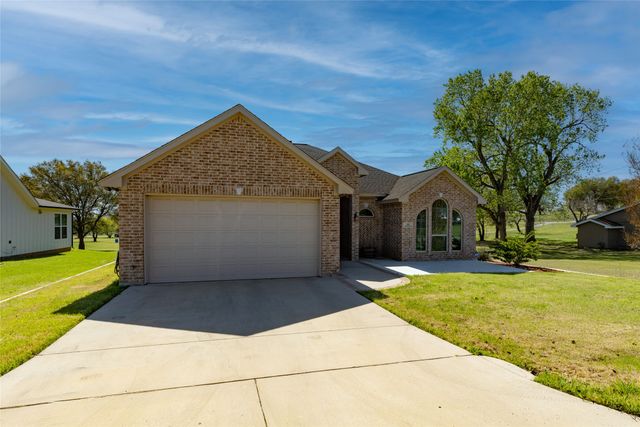 131 Lakeview Drive, Runaway Bay, TX 76426
