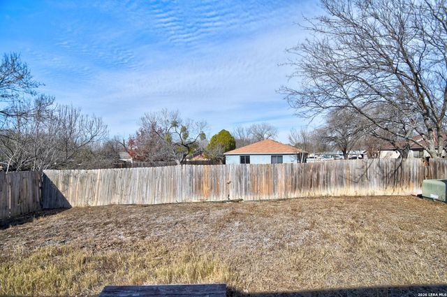 5623 Fountainwood, San Antonio, TX 78233