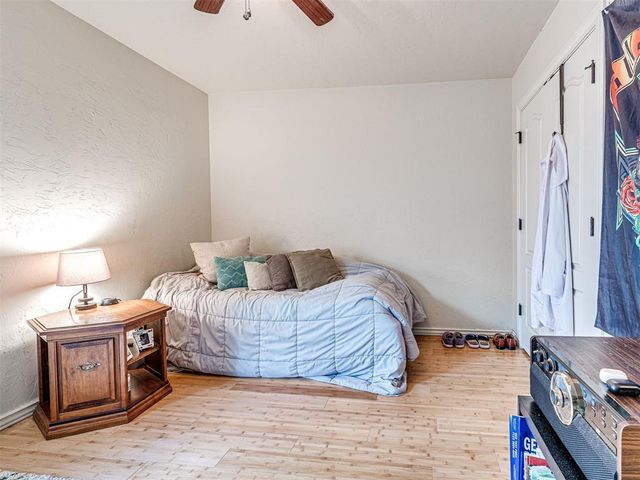 3812 New London Avenue, Moore, OK 73160