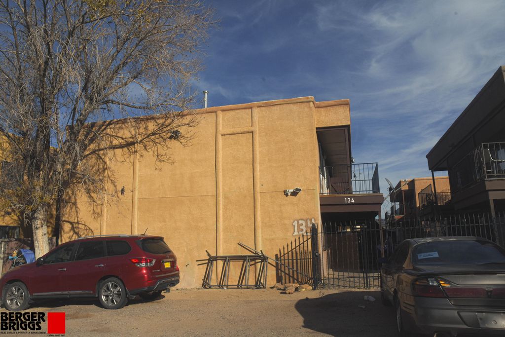 134 S Rhode Island Street SE, Albuquerque, NM 87108