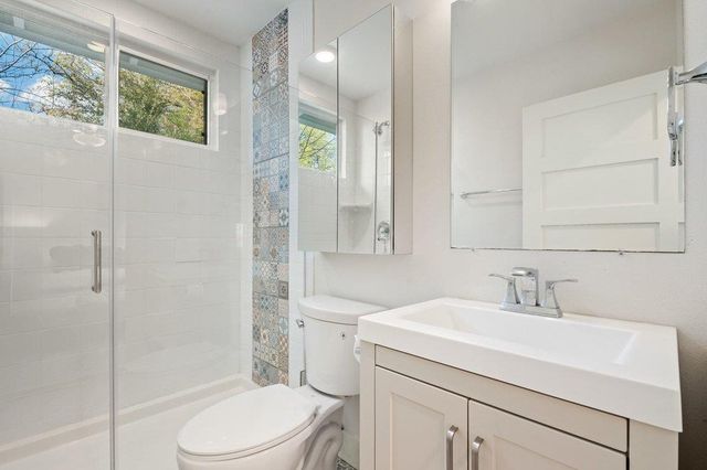 2702 Crest Ave 1, Austin, TX 78702