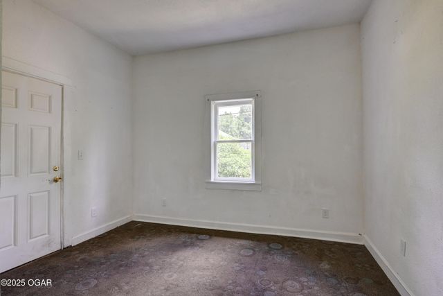 302 S Florida Avenue, Joplin, MO 64801