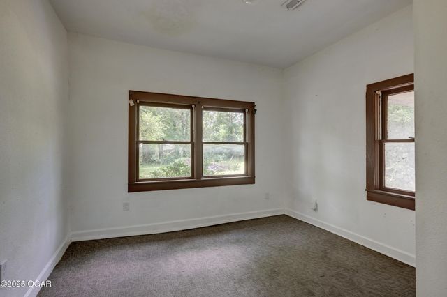 302 S Florida Avenue, Joplin, MO 64801