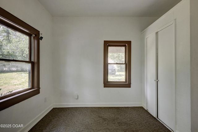302 S Florida Avenue, Joplin, MO 64801