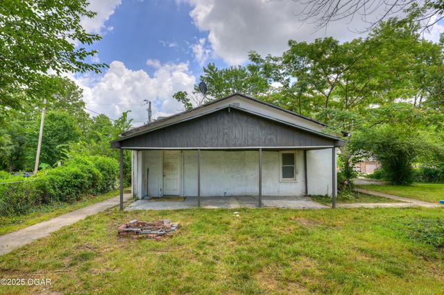 302 S Florida Avenue, Joplin, MO 64801