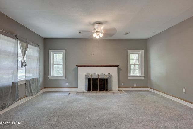 302 S Florida Avenue, Joplin, MO 64801